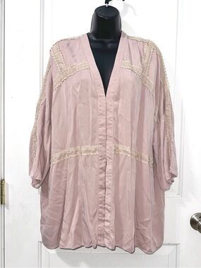 LOGO Lavish by Lori Goldstein light pink kimono cardigan